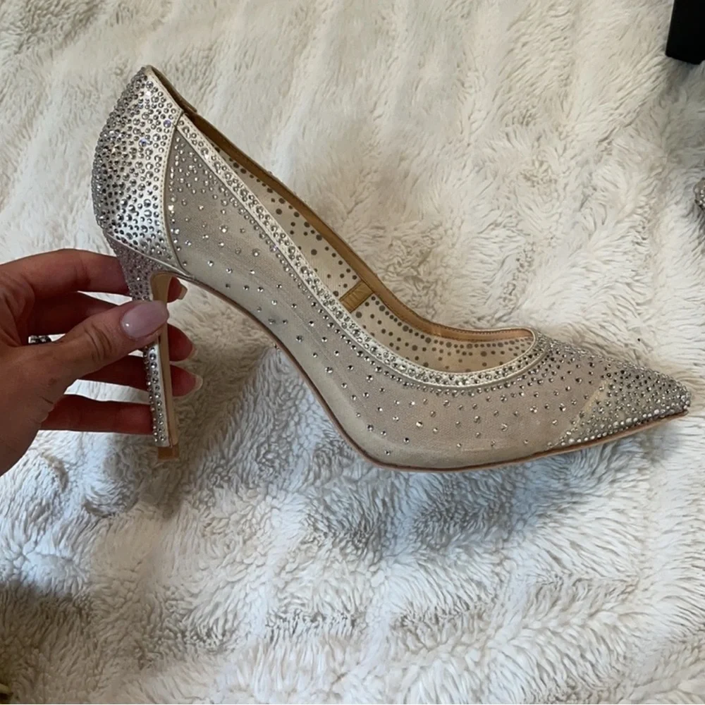 Badgley Mischka Glittering champagne colored Heels - Picture 2 of 7